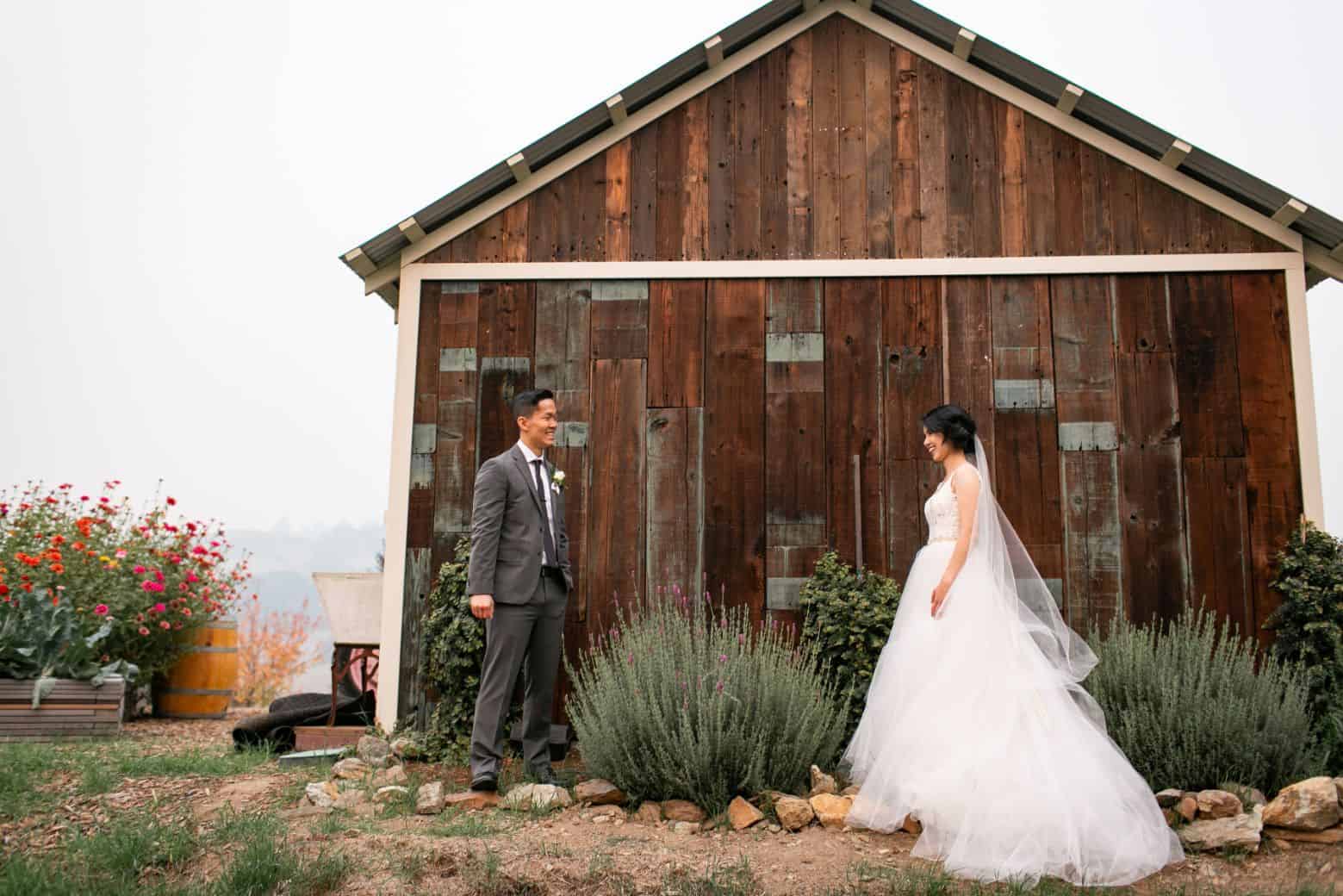 25 oak tree terrace rustic mountain house estate weddingi venues northern california